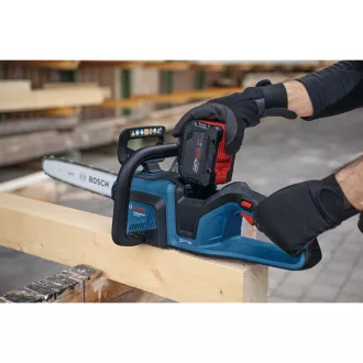   BOSCH Akumulátorová reťazová píla 30 cm GKE 18V-40 bezkefová (bez batérie a nabíjačky)