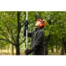 BOSCH Akumulátorové teleskopické nožnice na konáre 240 - 290 cm GKE 18V-25T (bez batérie a nabíjačky)