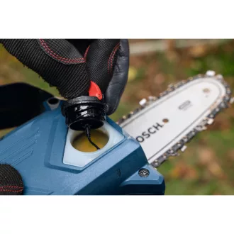   BOSCH Akumulátorová reťazová píla 15 cm GKE 18V-15 bezuhlíková, s reguláciou otáčok (bez akumulátora a nabíjačky)