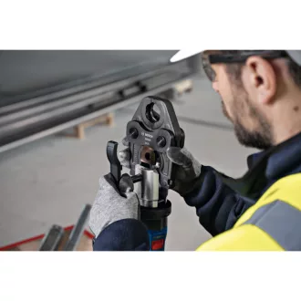   BOSCH Bezdrôtová rotujúca lisovacia súprava 360° GPT 18V-32 U set (Bez batérie a nabíjačky)