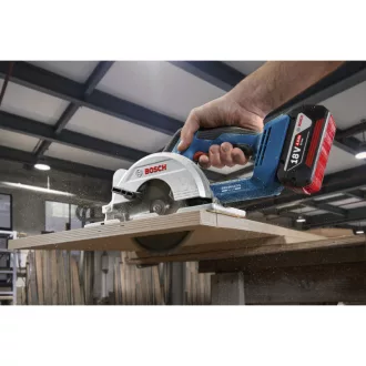  BOSCH Akumulátorová okružná píla 140 mm GKS 18V-51 s mäkkým štartom (bez batérie a nabíjačky)