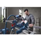BOSCH Pílový stroj s posuvom GCM 340-305 D / 1800 W (LED indikátor rezania)