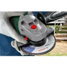 BOSCH Akumulátorová uhlová brúska 125 mm UniversalGrind 18V-75 (1 x 4,0 Ah akumulátor + nabíjačka)