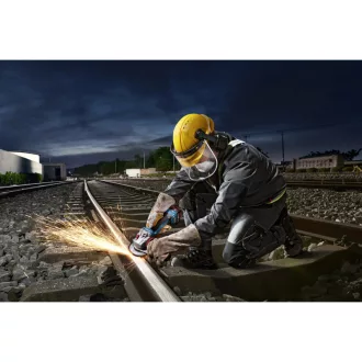   BOSCH Akumulátorový výkonný set GSR 18V-65 + GWS18V-11 + sada príslušenstva (bez akumulátora a nabíjačky)