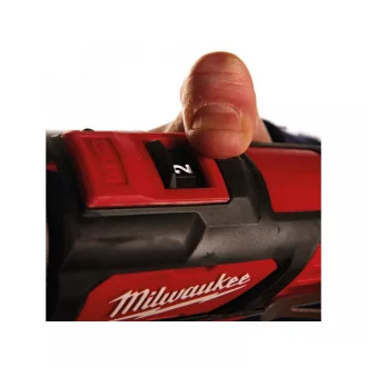   MILWAUKEE Akumulátorová príklepová vŕtačka M12 BPD-402C (2 x 4,0 Ah batérie + nabíjačka)