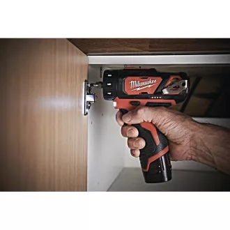   MILWAUKEE Akumulátorový vŕtací skrutkovač M12 BDDXKIT-202C (2 x 2,0 Ah batéria + nabíjačka)