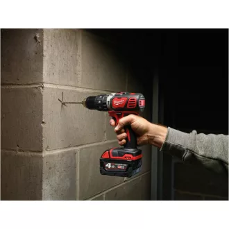   MILWAUKEE Akumulátorová príklepová vŕtačka M18 BPD-403C (3 x 4,0 Ah batérie + nabíjačka)