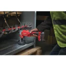 MILWAUKEE Akumulátorový hydraulický dierovací stroj M18 HKP-201C (1 x 2,0 Ah batéria + nabíjačka)