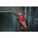 MILWAUKEE Akumulátorový hydraulický dierovací stroj M18 HKP-201C (1 x 2,0 Ah batéria + nabíjačka)