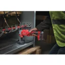 MILWAUKEE Akumulátorový hydraulický dierovací stroj M18 HKP-201CA (1 x 2,0 Ah batéria + nabíjačka)