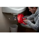 MILWAUKEE Akumulátorový čistič odpadových rúr M12 BDC6-202C so špirálou 6 mm x 7,6 m (2 x 2,0 Ah batéria + nabíjačka