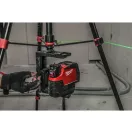 Bezdrôtový krížový a bodový laser MILWAUKEE M12 CLLP-301C (1 x 3,0 Ah batéria + USB nabíjací kábel)