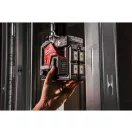 MILWAUKEE Akumulátorový 3-rovinový laser M12 3PL-401C (1 x 4,0 Ah batéria + nabíjačka)