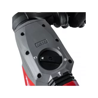   MILWAUKEE Akumulátorové kombinované kladivo M18 ONEFHPX-552 x SDS-Plus (2 x 5,5 Ah batérie + nabíjačka)