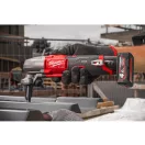 MILWAUKEE Akumulátorový priebežný dierovací stroj M12 FNB16-402 x (2 x 4,0 Ah batérie + nabíjačka)