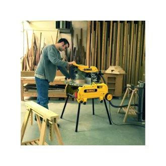 DEWALT Kombinovaný stolový pokos 2000 W D27107