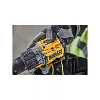   DEWALT Akumulátorový vŕtací skrutkovač 18 V bez uhlíkovej kefky (2 x 5,0 Ah akumulátor + nabíjačka + TSTAK) DCD805P2T