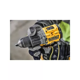   DEWALT Akumulátorový vŕtací skrutkovač 18 V bez uhlíkovej kefky (2 x 5,0 Ah akumulátor + nabíjačka + TSTAK) DCD805P2T