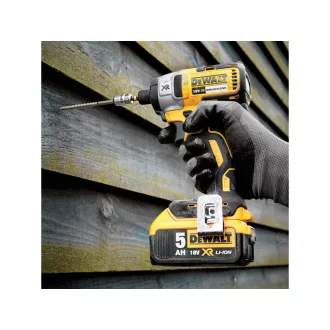   DEWALT Akumulátorový rázový uťahovák 18 V bez uhlíkovej kefky (2 x 5,0 Ah batéria + nabíjačka) DCF887P2
