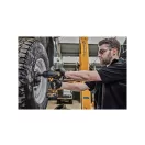 DEWALT Akumulátorový rázový uťahovák 18 V bez uhlíkovej kefky (2 x 5,0 Ah batéria + nabíjačka) DCF900P2G