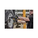 DEWALT Akumulátorový rázový uťahovák 18 V bez uhlíkovej kefky (2 x 5,0 Ah batéria + nabíjačka) DCF900P2G