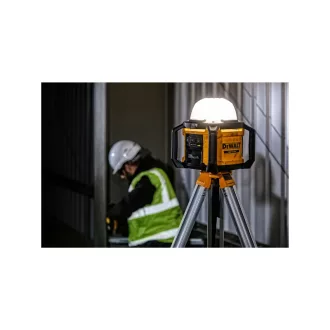   DEWALT Akumulátorové LED svietidlo 18 V (bez batérie + nabíjačky) DCL074