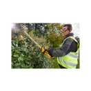 DEWALT Akumulátorové nožnice na živý plot 18 V (1 x 5,0 Ah batéria + nabíjačka) DCM563P1