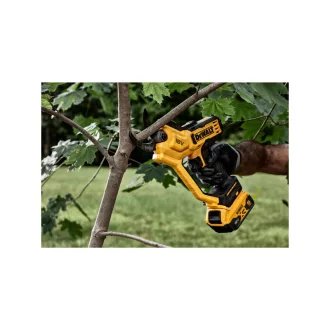   DEWALT Akumulátorové záhradnícke nožnice 18 V (1 x 5,0 Ah akumulátor + nabíjačka) DCMPP568P1