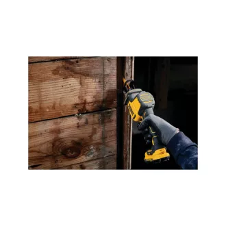   DEWALT Akumulátorová priamočiara píla 12 V bez uhlíkovej kefky (2 x 2,0 Ah akumulátor + nabíjačka) DCS312D2