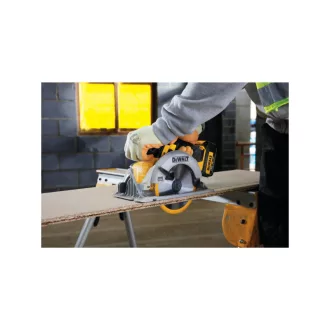   DEWALT Akumulátorová okružná píla 18 V (bez akumulátora + nabíjačky) DCS391N