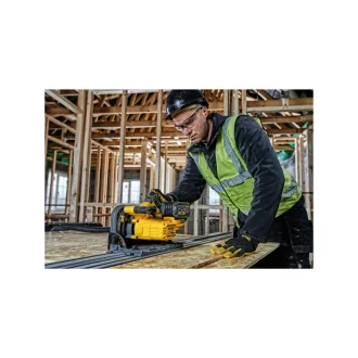   DEWALT Akumulátorová ponorná kotúčová píla 54 V bez uhlíkovej kefy (2 x 6,0 Ah akumulátor + nabíjačka + koľajnica) DCS520T2R