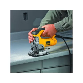 Priamočiara píla DEWALT 701 W DW331K