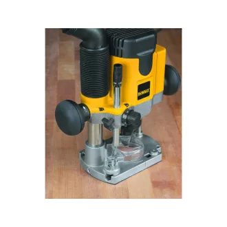 Smerovač DEWALT 1100 W DW621
