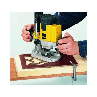 Router DEWALT 620 W DW621K