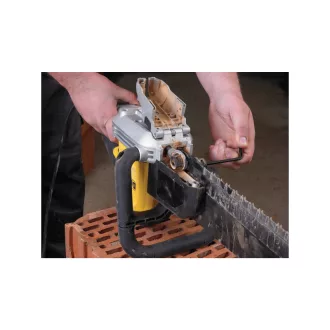 Aligátorová píla DEWALT 1700 W DWE398