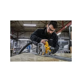 Kotúčová píla DEWALT 1600 W DWE576K