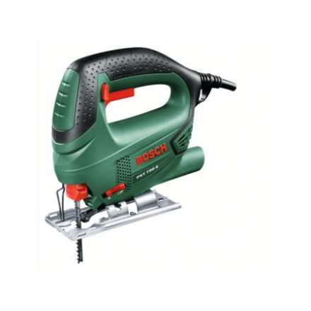 Priamočiara píla BOSCH PST 700 E v kufri so strmeňovou rukoväťou / 500 W