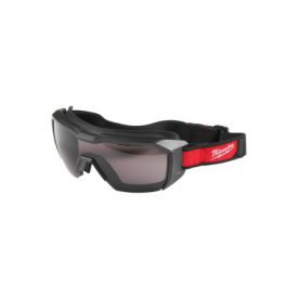 MILWAUKEE Nízkoprofilové okuliare s tmavým sklom a ventiláciou   MILWAUKEE Nízkoprofilové okuliare s tmavým sklom a ventiláciou