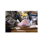 Smerovač DEWALT 900 W D26200