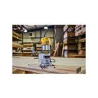 Smerovač DEWALT 900 W D26200