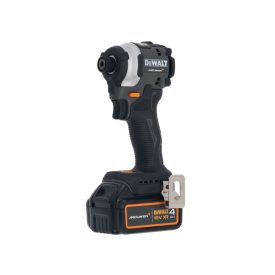 DEWALT/McLaren Akumulátorový udierajúci skrutkovač 18 V 208Nm 1/4" (1 x 4,0 Ah akumulátor + nabíjačka + TSTAK)   DEWALT/McLaren Akumulátorový udierajúci skrutkovač 18 V 208Nm 1/4" (1 x 4,0 Ah akumulátor + nabíjačka + TSTAK)