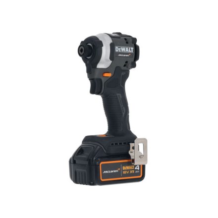 DEWALT/McLaren Batériový rázový skrutkovač 18 V 208Nm 1/4" (2 x 4,0 Ah batéria + nabíjačka + TSTAK)